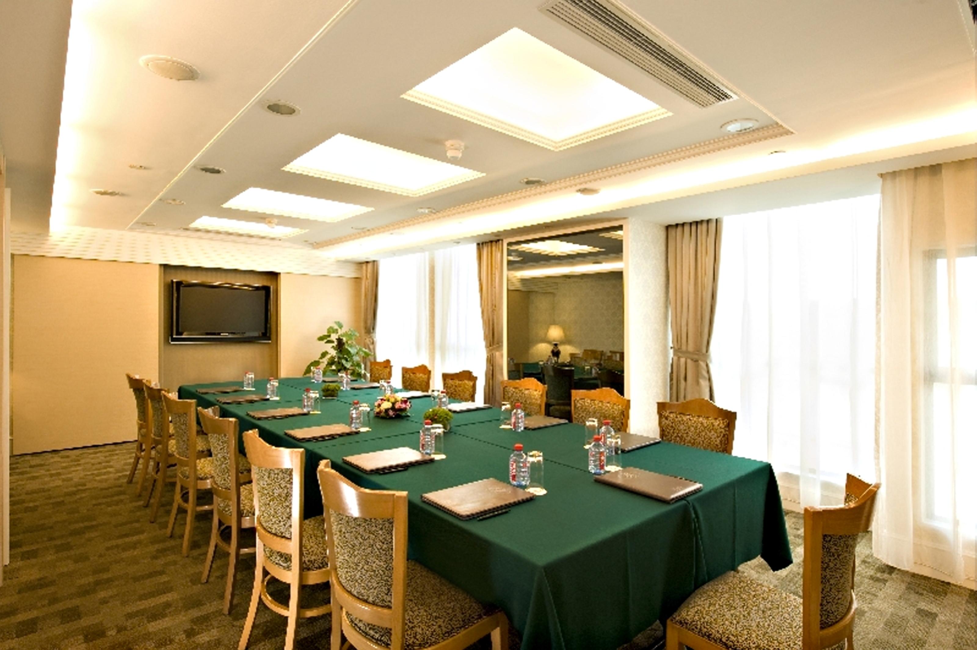 Bishop Lei International House